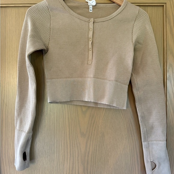 Offline by Aerie Main Squeeze Seamless Waffle Knit Long Sleeve Cropped / Med - Picture 10 of 10